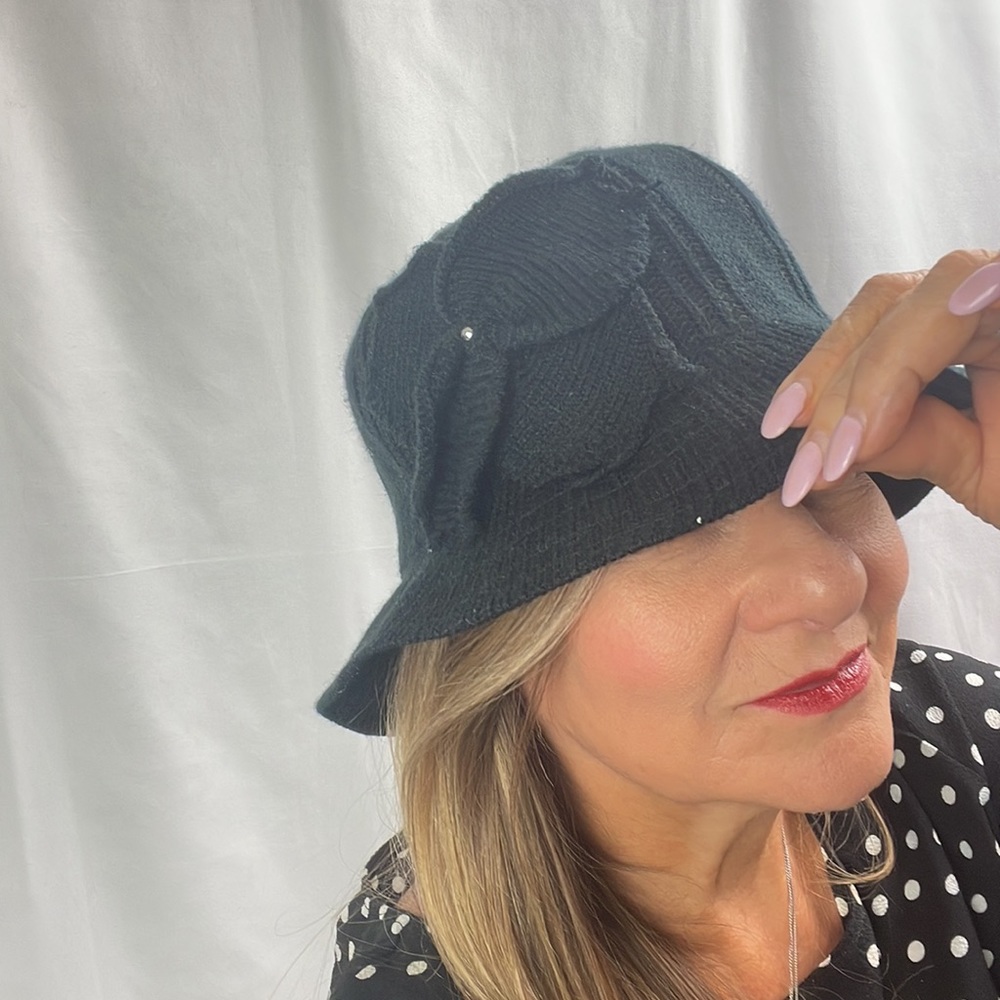 Black Knit Flower Bucket Hat - Women's Fashion Accessory